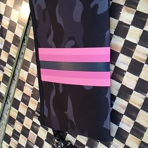 Camo zipper clutch pouch